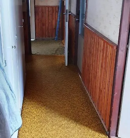 - Dum U Lesa Nyaraló *